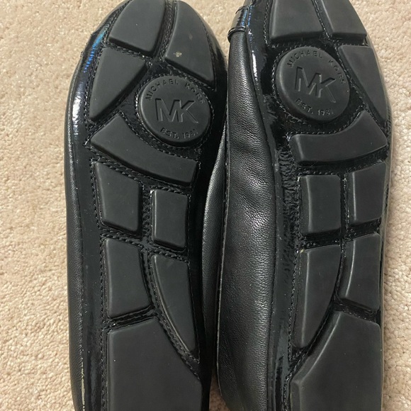 Michael Kors monogram black slide on flats sz 6.5 - Picture 6 of 6